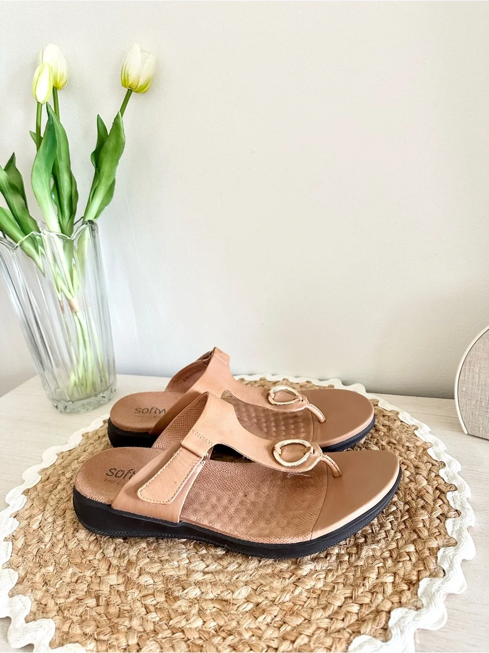 SoftWalk Tan Leather Comfort Sandals Gold Ring Size 8.5M